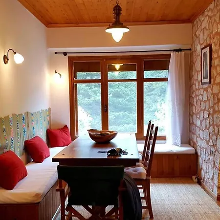 Σαλέ Elati Hills