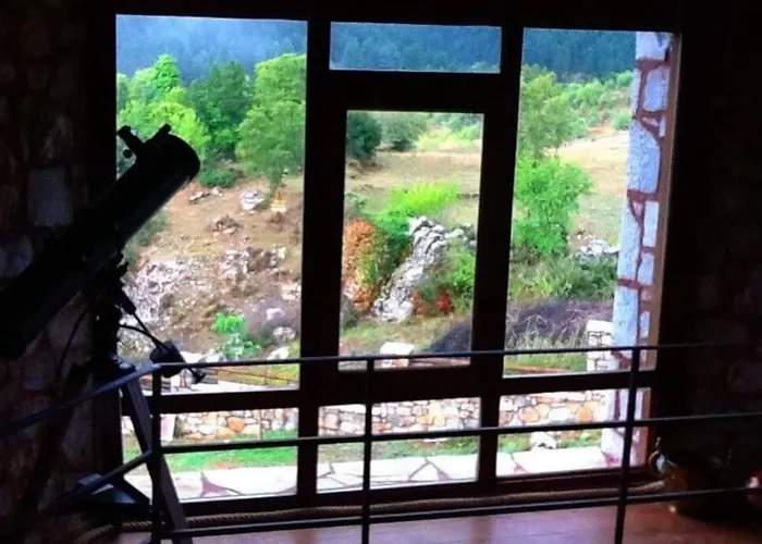 Elati Hills Alpstuga Vytina